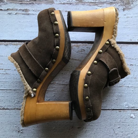 Roxy Shoes - Roxy Torino Suede Clogs 👡🤎